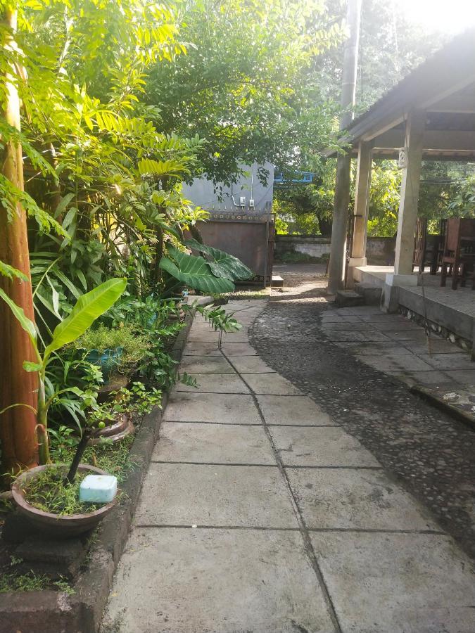 Santa Fe Homestay & Warong Amed  Ngoại thất bức ảnh